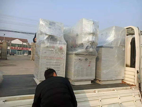 泰山海特牌F6L912機(jī)油泵試驗(yàn)臺(tái)、噴油泵試驗(yàn)臺(tái)等設(shè)備同時(shí)發(fā)貨